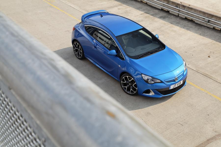  Vauxhall Astra VXR 2012 года  (фото 33 из 274)